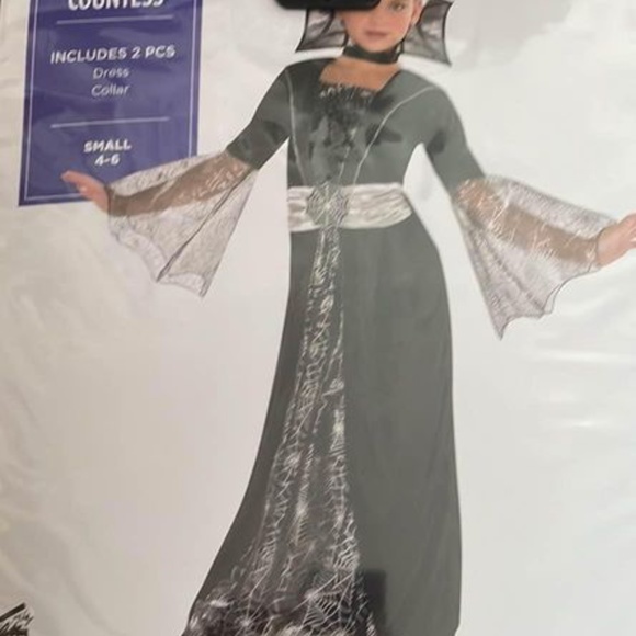 BRAND NEW girl dark countess vampire witch themed halloween costume size S 4-6 - Picture 5 of 7